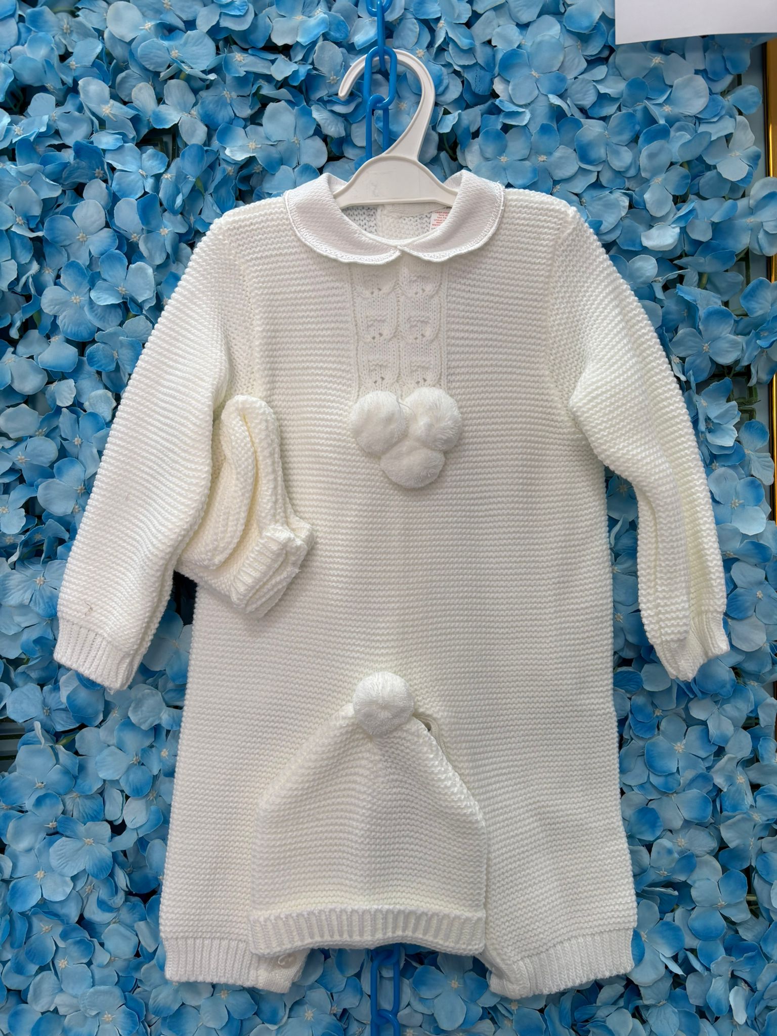 Tutina bon bon + calzini + cappellino